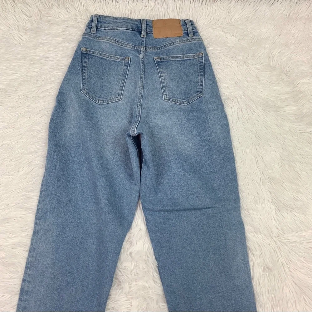 H&M Divided high rise‎ tapered leg blue jeans